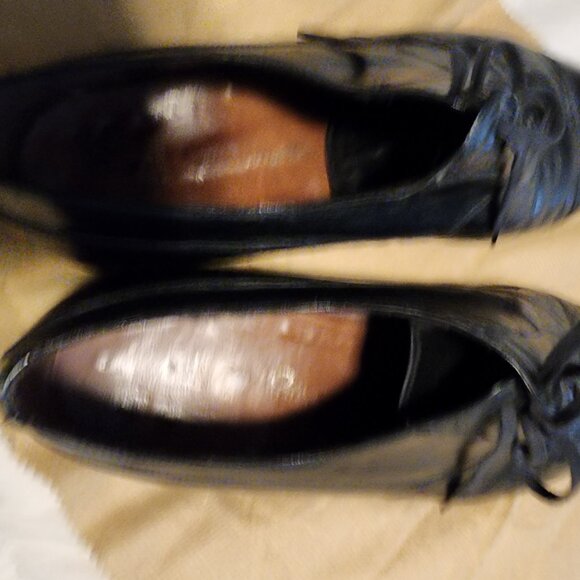 PRIOR OWNED USED FRATELLI ROSSETI BLACK LEATHER LACE SHOES, SIZE 8 main image 3